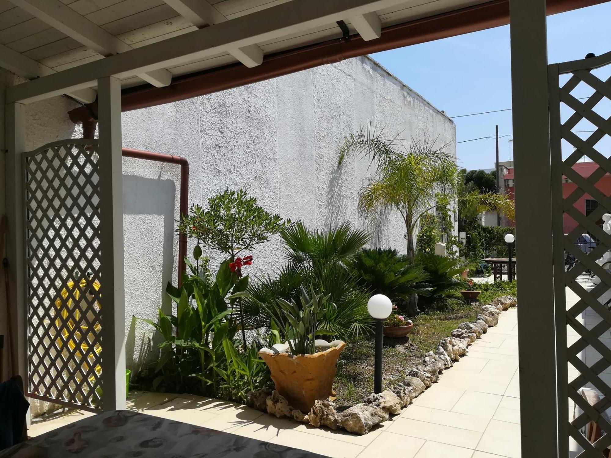 Villa Mediterranea Torre dell'Orso Esterno foto
